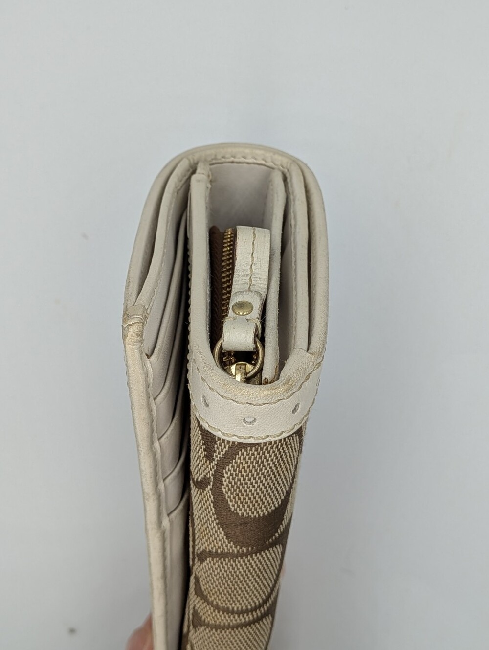 Coach Signature Wallet Khaki Canvas White Perforated Leather Trim Zip Folding - Picture 12 of 16